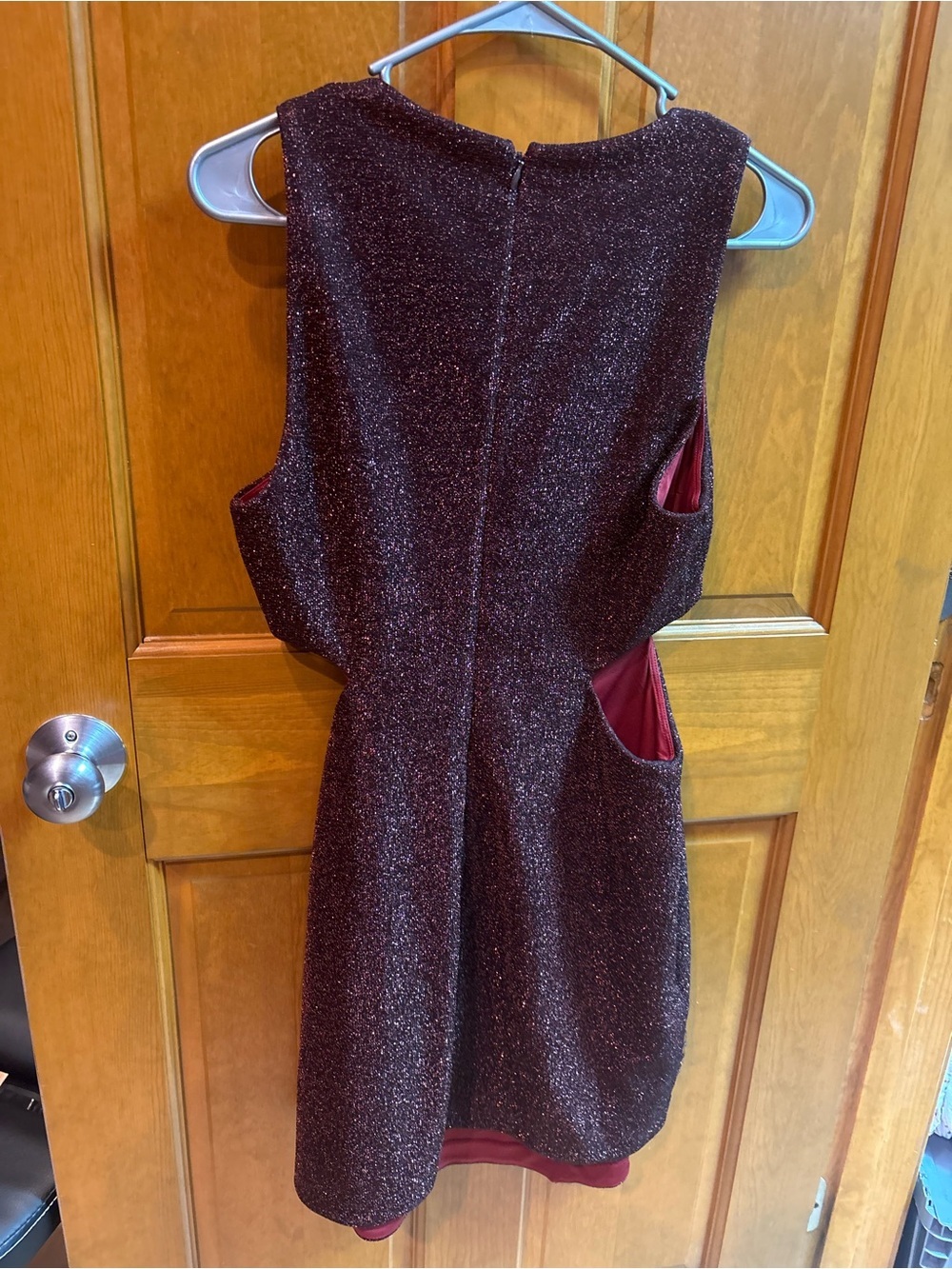 Express Women’s Maroon Burgundy Glitter Cut Out Bodycon Mini Dress Size 10 - Picture 5 of 8